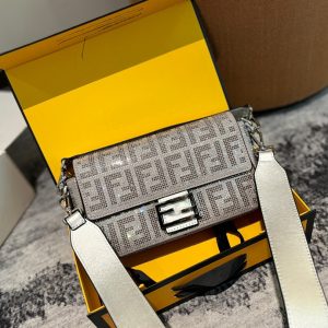 Fendi Winter Capsule Series Garden Sparkling Light Circulation Bag