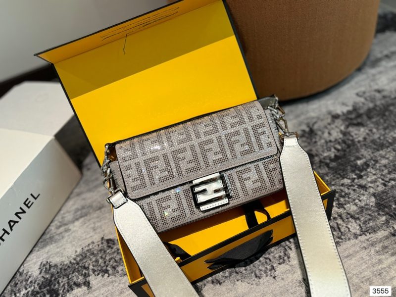 Fendi Winter Capsule Series Garden Sparkling Light Circulation Bag