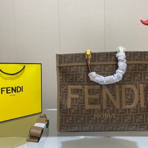 Fendi logo tote bag fendi tote