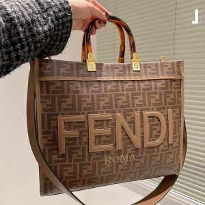 Fendi logo tote bag fendi tote