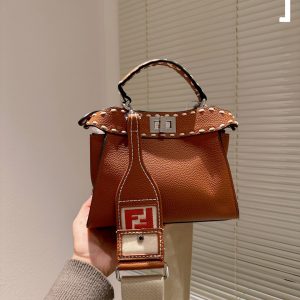 In occasione dell'88° anniversario di Fendi