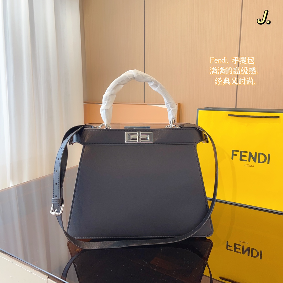 La série eekaboo de Fendi Fendi est née