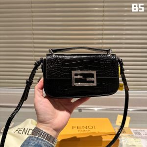 ｜Fendi Vintage baguette bag