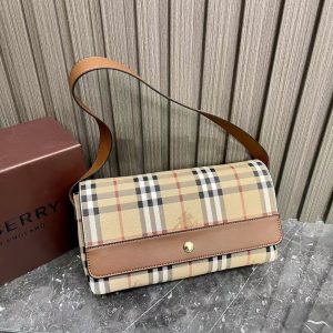 Burberry vintage war horse presbyopic armpit baguette bag