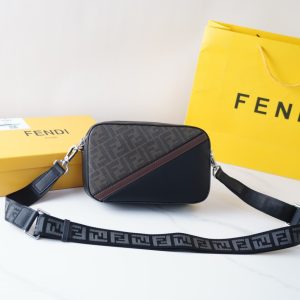 Fendi’s official website synchronizes the high version of the backpack