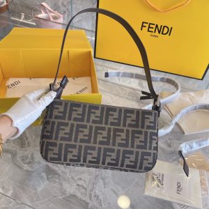 Second-hand Fendi presbyopic armpit mahjong bag