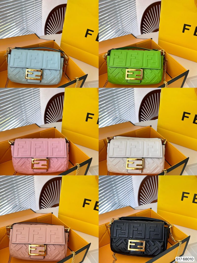 Equipped with a folding box Fendi 23 new series jelly-colored baguette