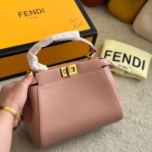 fendi kitten bag✔️