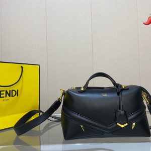 Fendi❤️ Fendi counter model original molded and customized portable shoulder bag