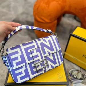 With folding box Fendi co-branded baguette FENDI ROMA