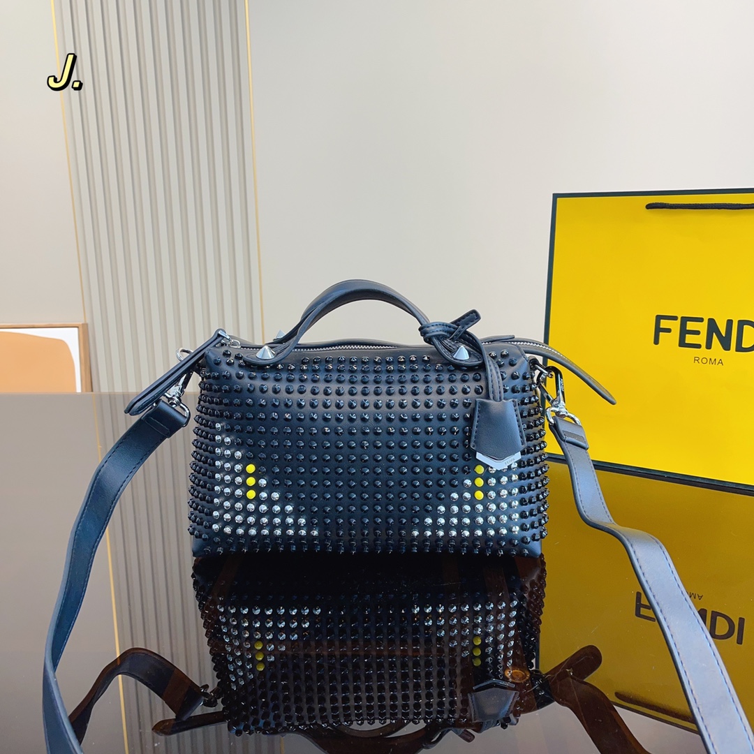 FENDI/FENDI