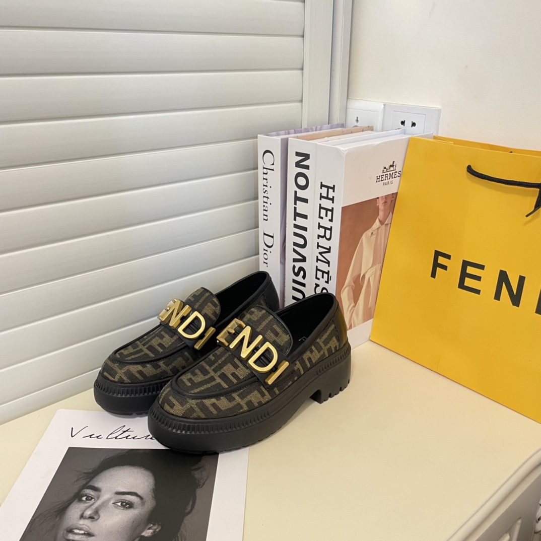 Look for this version: 170NDI Fendi 2023 early spring new style