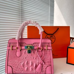 Avec boîte pliante Hermes motif crocodile