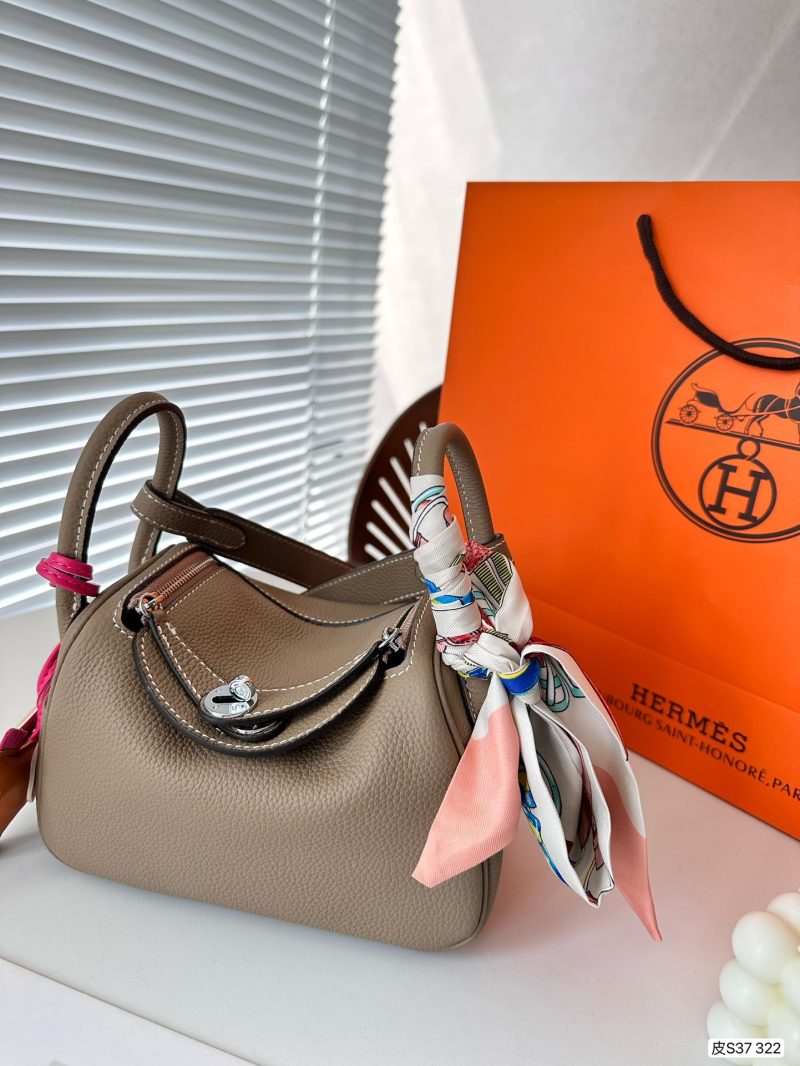 Lindy di Hermes Hermès in pura pelle