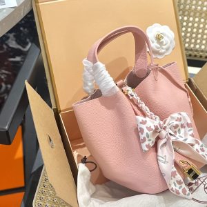 First layer Togo leather   Folding gift box with scarf