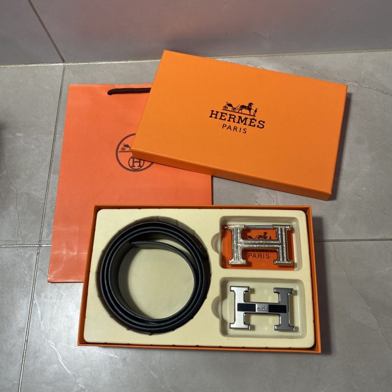 Hermès boutique model   [☆Double-button gift box set including gift box] available at counters · Hermès   genuine products on sale at counters · This model is made of first-layer cowhide · Detailed oil edges