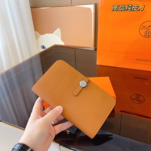 Pure leather with gift box packaging