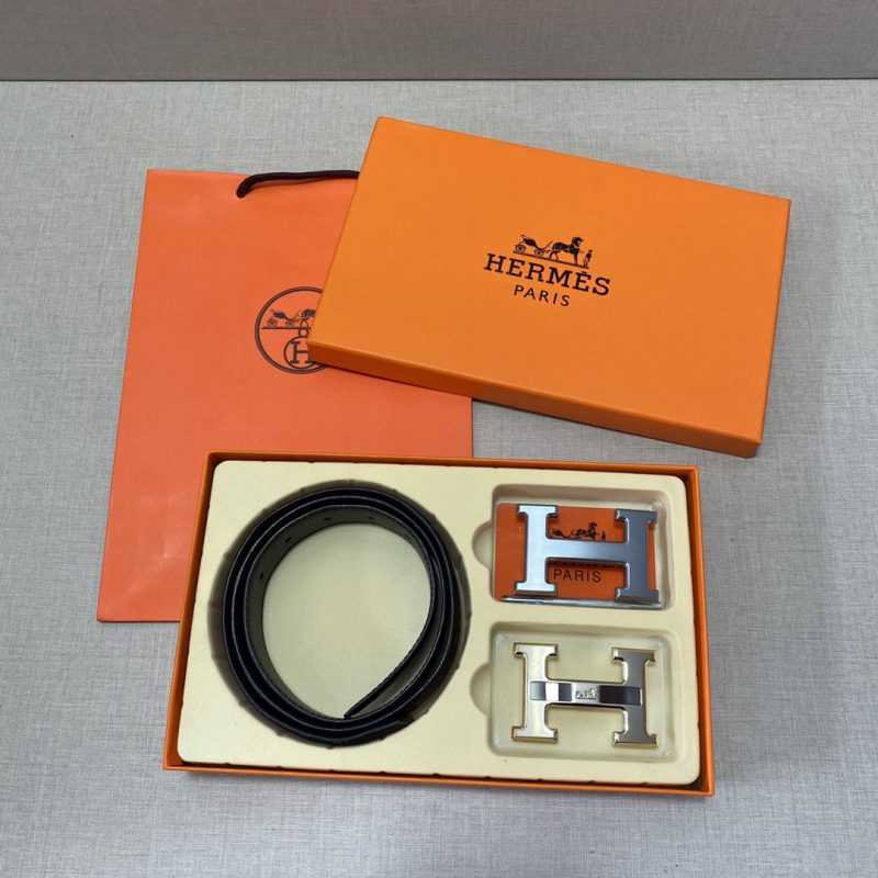 Modelo de boutique Hermès [☆Juego de estuche de regalo con doble botón y estuche de regalo incluido] disponible en los mostradores - Productos auténticos Hermès a la venta en los mostradores - Este modelo es de piel de vacuno de primera capa - Bordes detallados al óleo