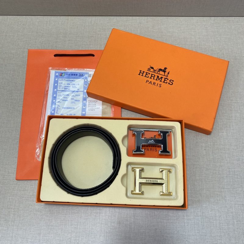 Hermès Boutique-Modell [☆Doppelknopf-Geschenkbox-Set inklusive Geschenkbox] an den Schaltern erhältlich - Hermès-Originalprodukte an den Schaltern im Verkauf - Dieses Modell ist aus erstschichtigem Rindsleder gefertigt - Detaillierte Ölkanten