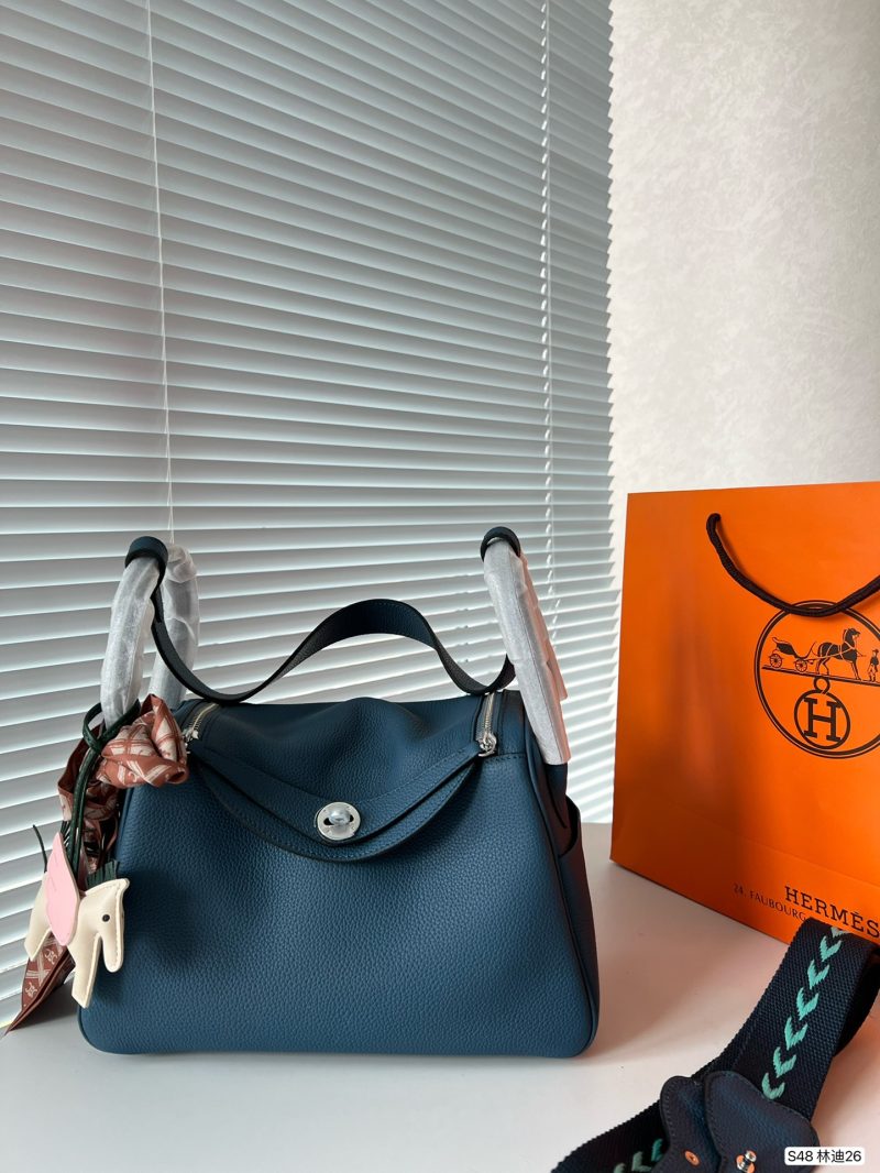 Hermes Hermès Lindy Nata is so cute!