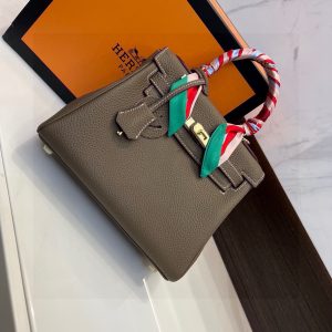 Comes with folding gift box silk scarf original cloth bag  Upgraded with logo ⚠️Hermès new color matching Kelly 25 women's handbag shoulder bag   Top-grade imported first-layer cowhide original hardware inside and outside 1:1 quality   Simple