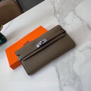 Kelly handbag Hermès classic model