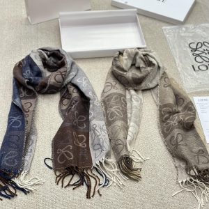 High-end cashmere scarf➕Tote bag packaging Loewe classic scarf Real material! This scarf is suitable for spring