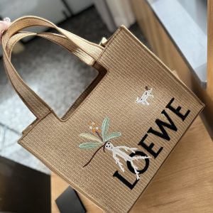 ewe Loewe Anagram Basket embroidered logo straw woven shopping bag vegetable basket new summer straw bag Basket Bag vegetable basket woven leather shopping bag beach  ️vacation ⛱️ handbag.