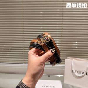 Steel buckle‼ ️Ben! Belt [Heyha] Loewe cowhide   belt ~ Popular model. The most popular version of unisex belts ~ Very good quality and fully packaged! The hardware will never fade and the straps are the same as those at the counter~ Comes with gift box and handbag with receipt