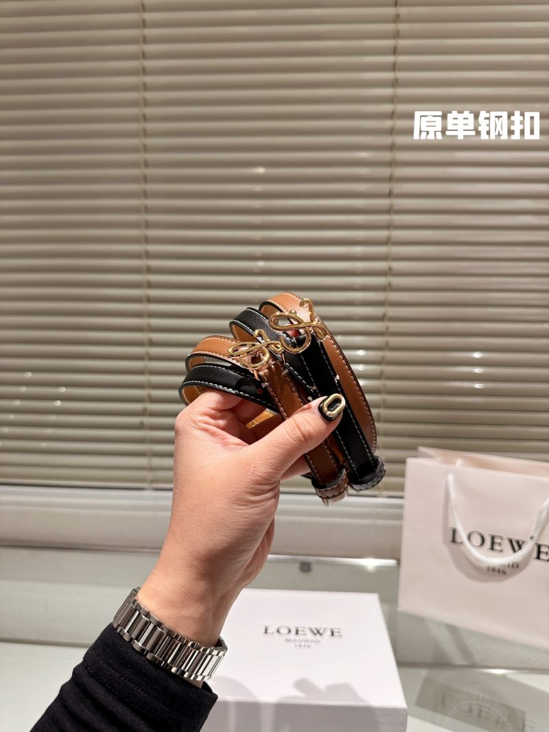 Steel buckle‼ ️Ben! Belt [Heyha] Loewe cowhide   belt ~ Popular model. The most popular version of unisex belts ~ Very good quality and fully packaged! The hardware will never fade and the straps are the same as those at the counter~ Comes with gift box and handbag with receipt