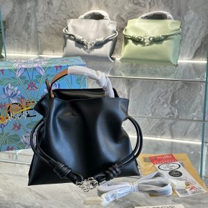 Weifu Flamenco bag | The leather handle is finally available. I declare that the black mini matches this black handle best!
