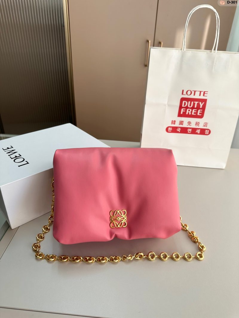 Loewe chain armpit bag 10