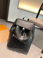 EWE Loewe Goya Backack Handbag Backpack ⛷The same backpack as Huang Zitao! It is very stylish to carry on the back (the latest version of the counter is different from the old version. The new version of the slider has a leather knot