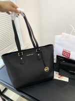 Replica Michael Kors Bag