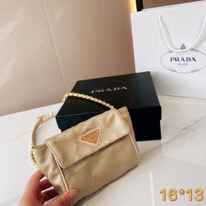 Prada chest bag/waist bag   Comes with box Prada Parachute fabric counter popular series multi-purpose backpack can be used as a chest bag waist bag crossbody bag one bag multi-purpose unisex style   A single product sought after by many stars original fabric hardware original single quality super high quality returns Rate size 16 13