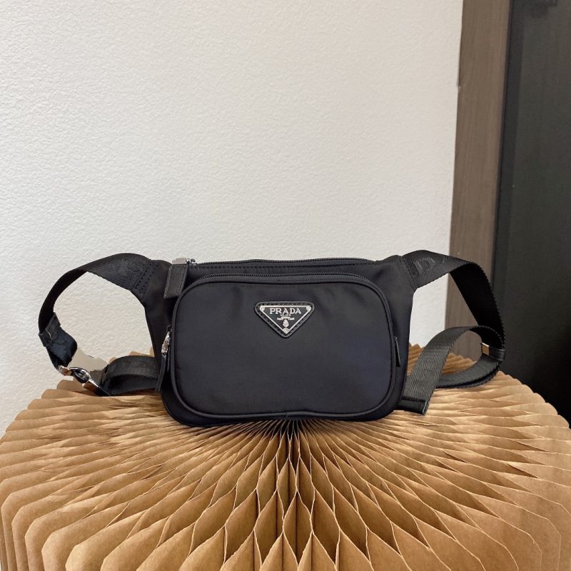 Prada Saffiano nylon fabric waist bag  Cross-body chest bag Made of high-quality original parachute cloth  material High-end goods  Comes with receipt Counter item number 2VH128