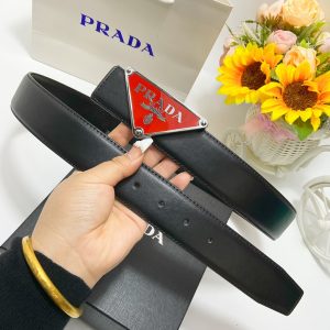 Réplique de la ceinture Prada