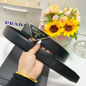 Réplique de la ceinture Prada