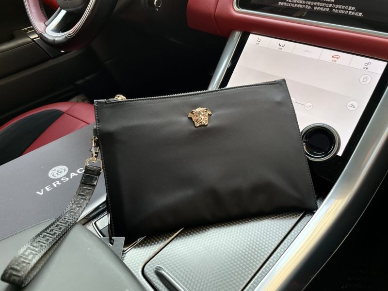 High-end goods‼ ️The latest "Versace" clutch bag