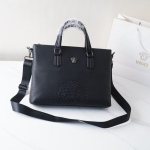 Versace sitio web oficial sincronizado de alta versión maletín bolso exclusivo primer lanzamiento original de piel de becerro material de hardware superior accesorios de bienes no comerciales en el mercado de bajo perfil de lujo no exagerado estilo cotidiano y de moda se puede llevar cruzada o de mano [Especificación: 38x28x5].