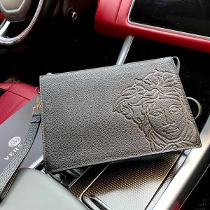 Merce di alta gamma‼ ️ L'ultima pochette "Versace"