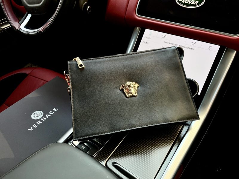 High-end goods‼ ️The latest "Versace" clutch bag