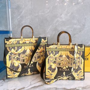 Taglia grande 170 Taglia piccola 185 Fendi Versace co-branded