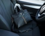 Il sito ufficiale di Versace è sincronizzato. Versione alta. Borsa a tracolla portadocumenti. Debutto esclusivo. Materiale originale in pelle di vitello. Accessori hardware di alta qualità. Merce non commerciale. Lusso di basso profilo. Non esagerato. Quotidiana e alla moda. Può essere indossata a tracolla o a mano. [Specifiche: 38x28x5]