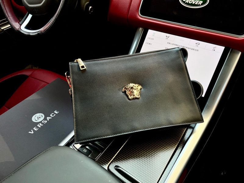 High-end goods‼ ️The latest "Versace" clutch bag