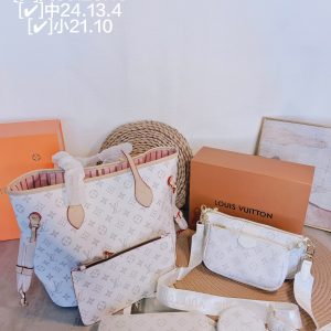 Wholesale Replica Three Bags Set. Three-piece set