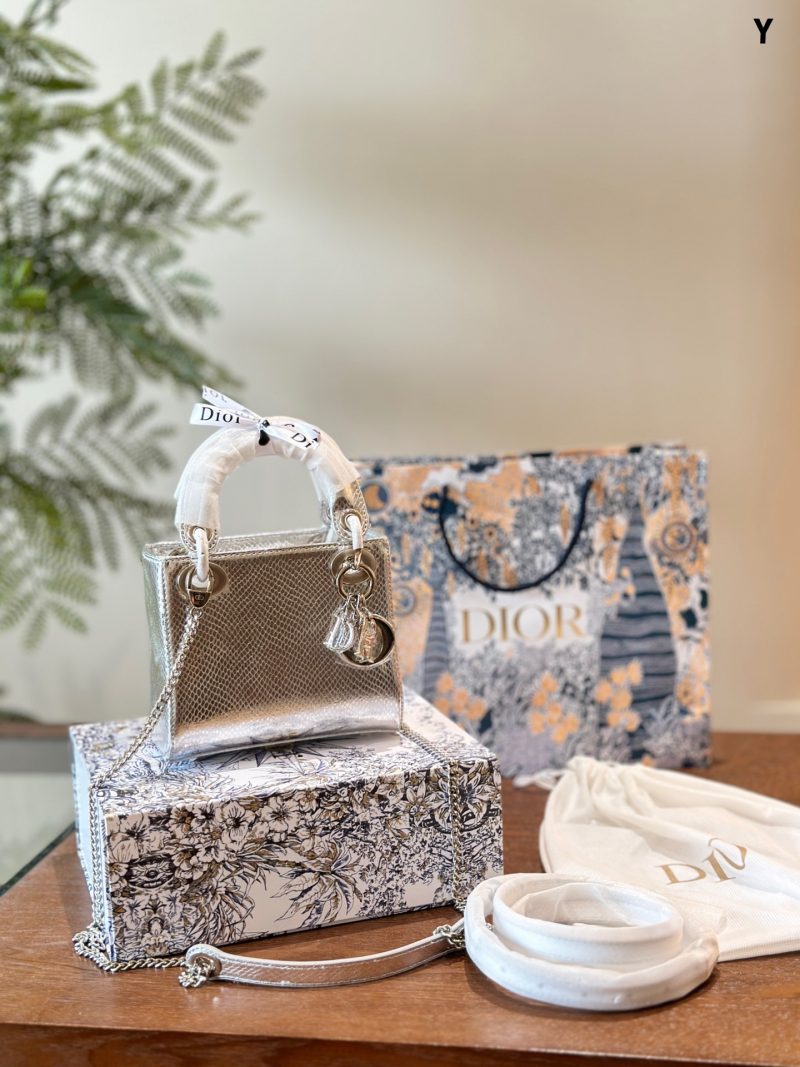 Replica della borsa Dior