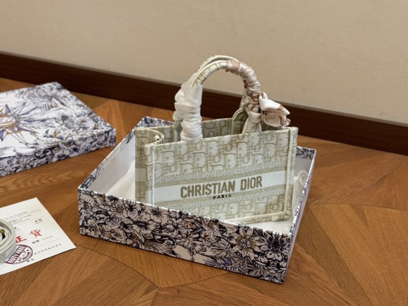 Replica della borsa Dior