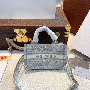 Replica della borsa Dior