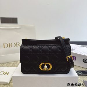 Replica della borsa Dior